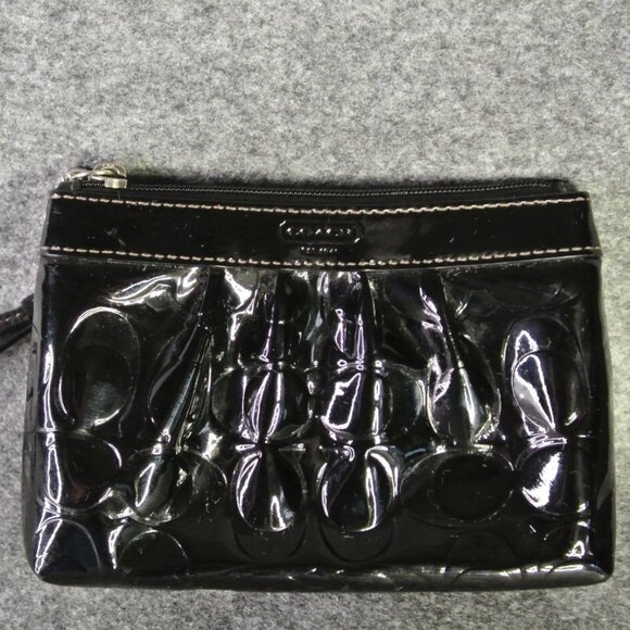 Coach Signature Stitch Black Patent Leather Wristlet Wallet Clutch EUC - Picture 1 of 7
